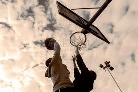 IG只有2条路能走！1支队伍稳进世界赛，4支队伍保底冒泡赛