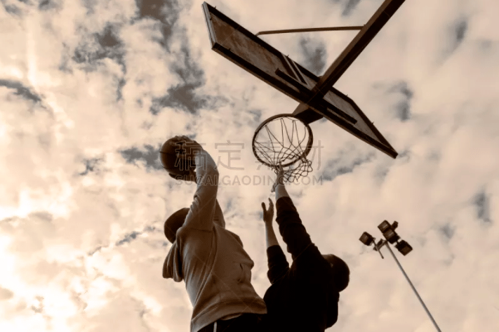 赛前发高烧，普利希奇比赛当天和球队会合并替补双响导演逆转